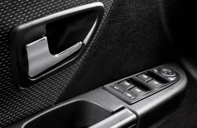 24347869_300