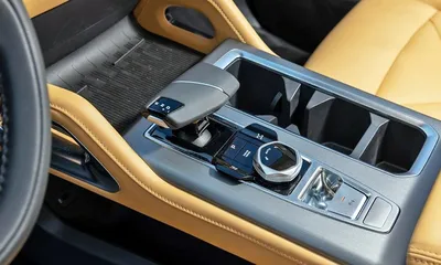 9228523_300